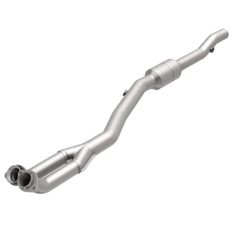 Magnaflow 24130 | MagnaFlow Direct Fit Converter 96-97 BMW 840 4.4L Driver Side; 1996-1997