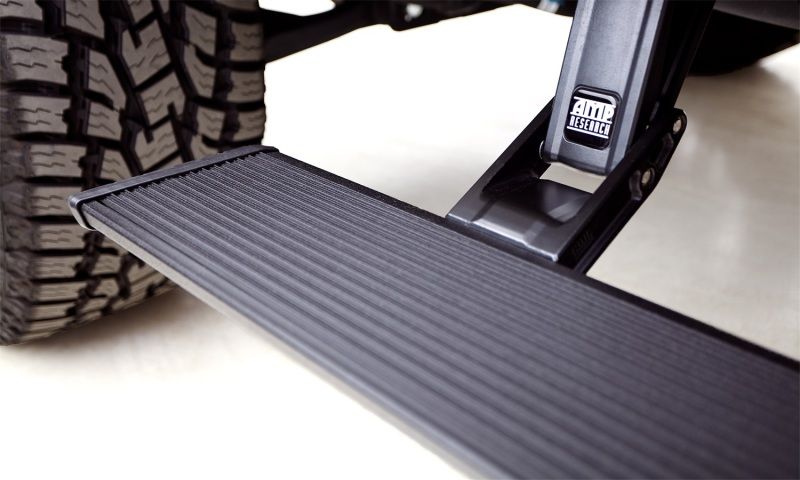 AMP Research 7725501a | 22-23 Chevy/GMC Silverado/Sierra 1500 & 2024 2500/3500HD PowerStep XL; 2024-2024