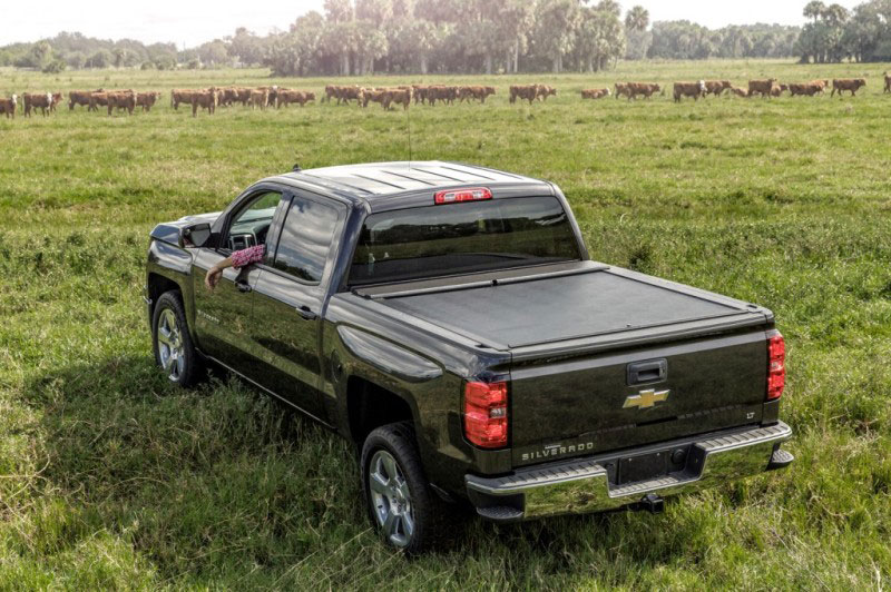 Roll-n-lock lg531m | Roll-N-Lock Toyota Tacoma Access Cab/Double Cab LB 73-11/16in M-Series Tonneau Cover; 2016-2022