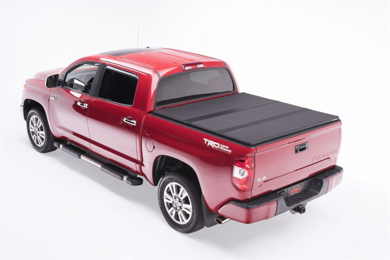 Extang 83800 | 07-13 Toyota Tundra (5.5ft) (w/o Rail System) Solid Fold 2.0; 2007-2013