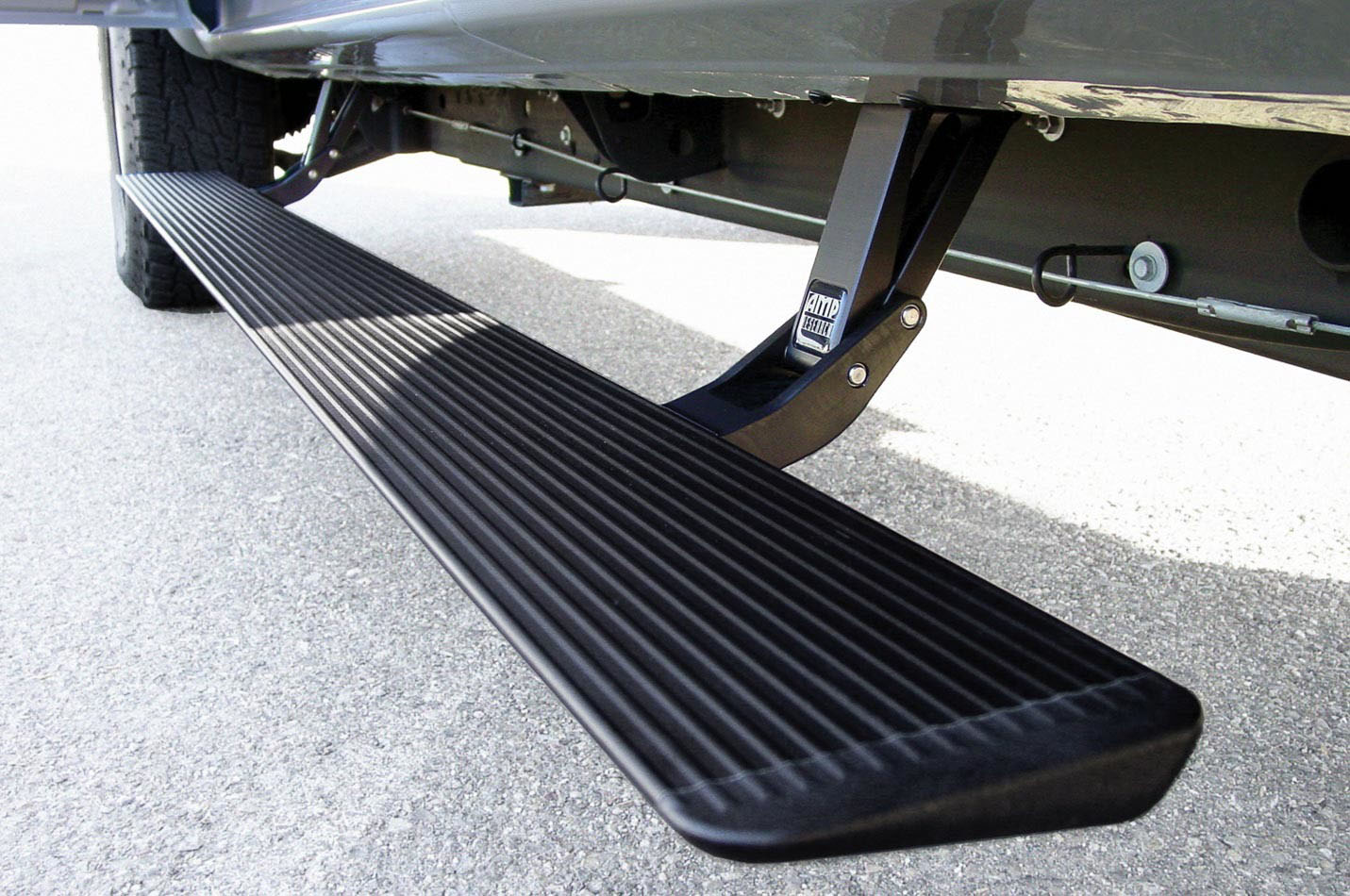 AMP Research 76254-01A | AMP Powerstep Plug-N-Play System Chevrolet Silverado 1500; 2019-2022