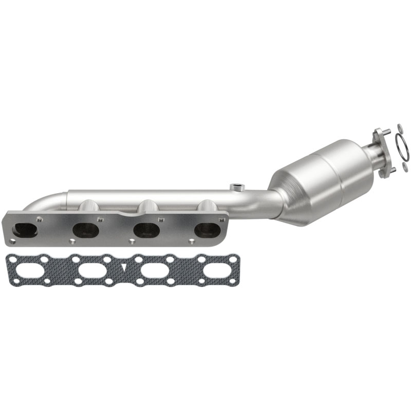 Magnaflow 4451501 | MagnaFlow Direct-Fit SS Catalytic Converter 04-06 Nissan Titan 5.6L V8 (California); 2004-2006