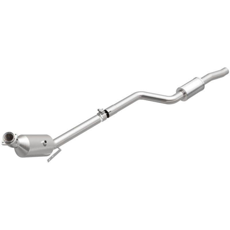 Magnaflow 21-498 | MagnaFlow 11-12 Mercedes-Benz C300 3.0L OEM Grade Direct Fit Catalytic Converter; 2011-2012